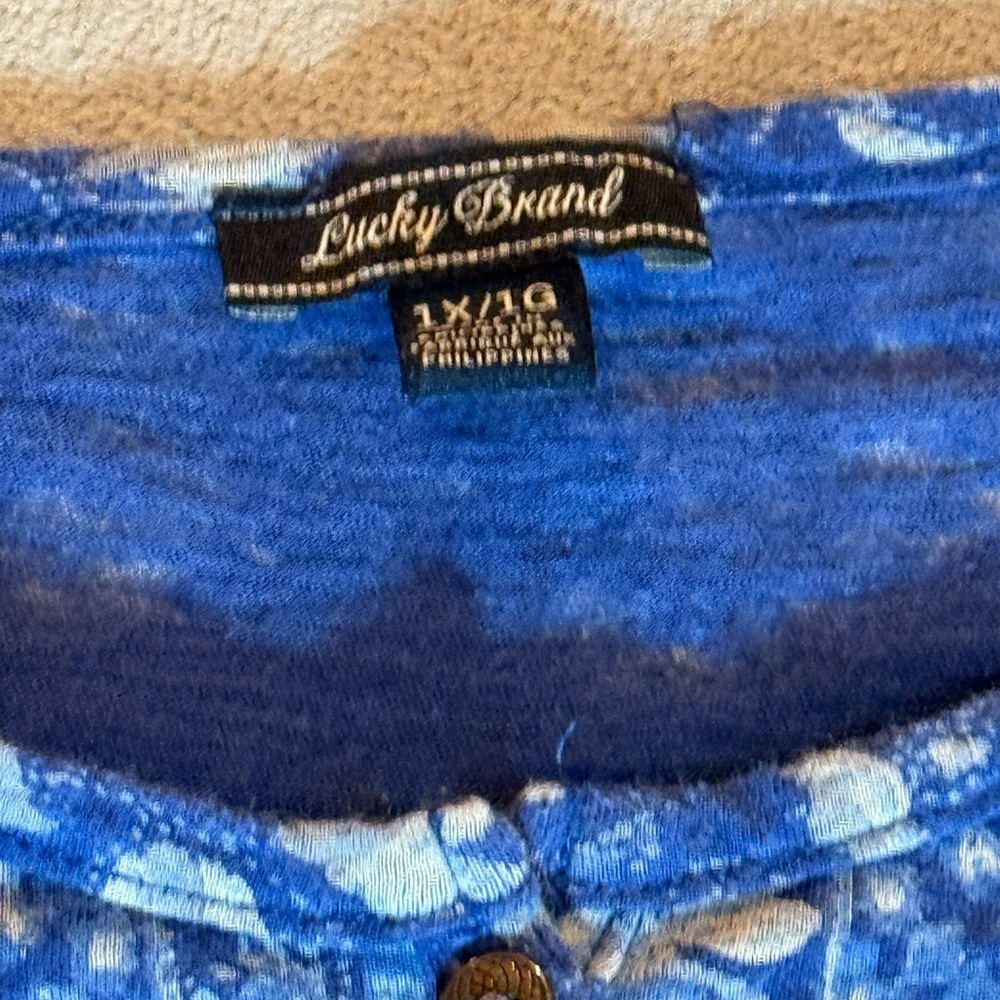 Lucky Brand Blue White Boho Floral Pileated V-Neck Tunic Blouse Top Plus Size 1X - Picture 5 of 11